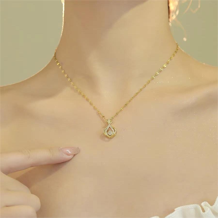 Collar con colgante floral minimalista de acero de titanio con chapado en oro en cadena tipo O para mujer y hombre
