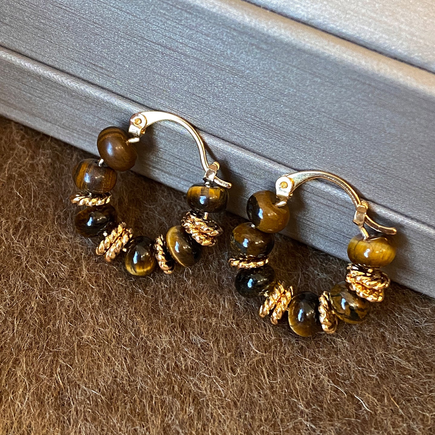 Pendientes de Tachuela de Ojo de Tigre Geométricos Chapados en Cobre para Mujer - Otoño Invierno Retro Minimalista para Uso Diario en la Oficina