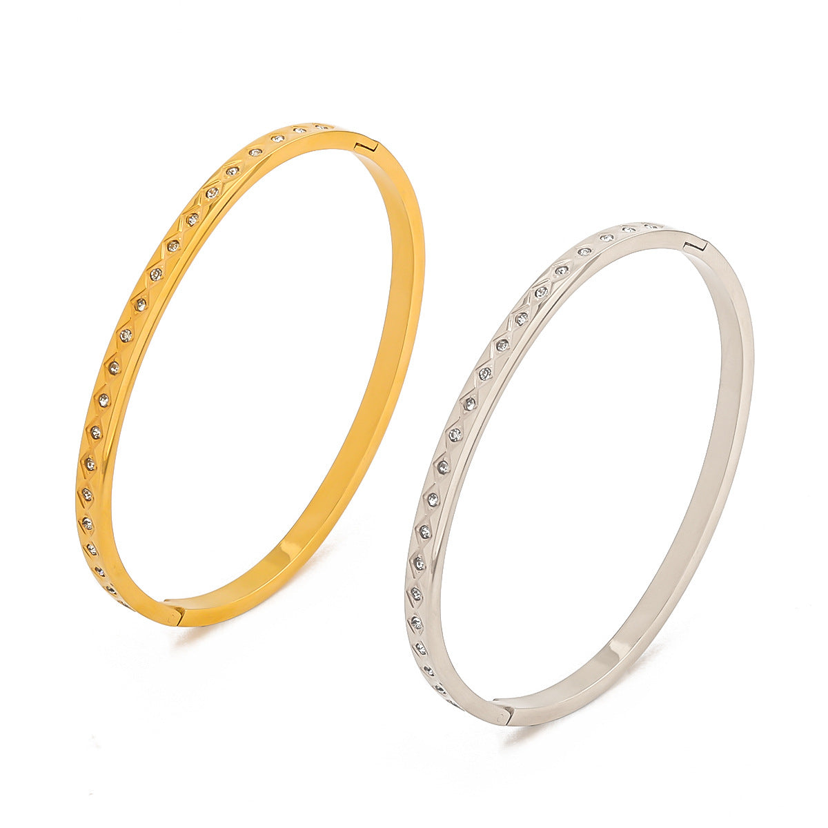 Minimalist Narrow Stainless Steel Bracelet with 18K Gold Plating and Rhinestone Inlay, Geometric Diamond-Shaped Toggle Clasp