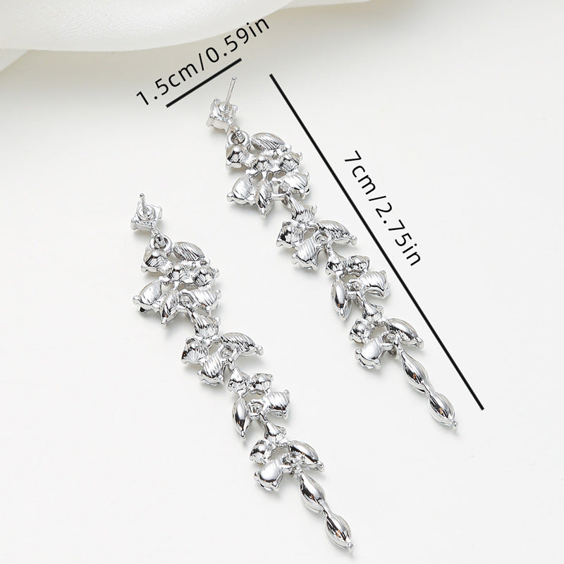 Pendientes Minimalistas de Borla de Estilo Coreano con Tachuelas de Aleación en Forma Floral con Incrustaciones de Zirconia