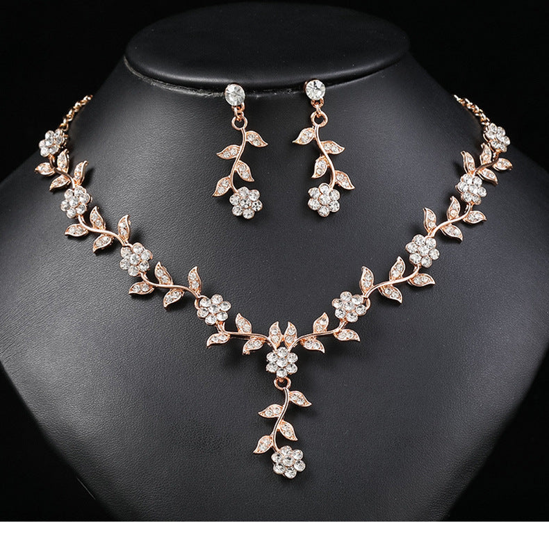Vintage Retro Flower Shape Alloy Necklace and Earring Set with Colorful Rhinestone Inlay