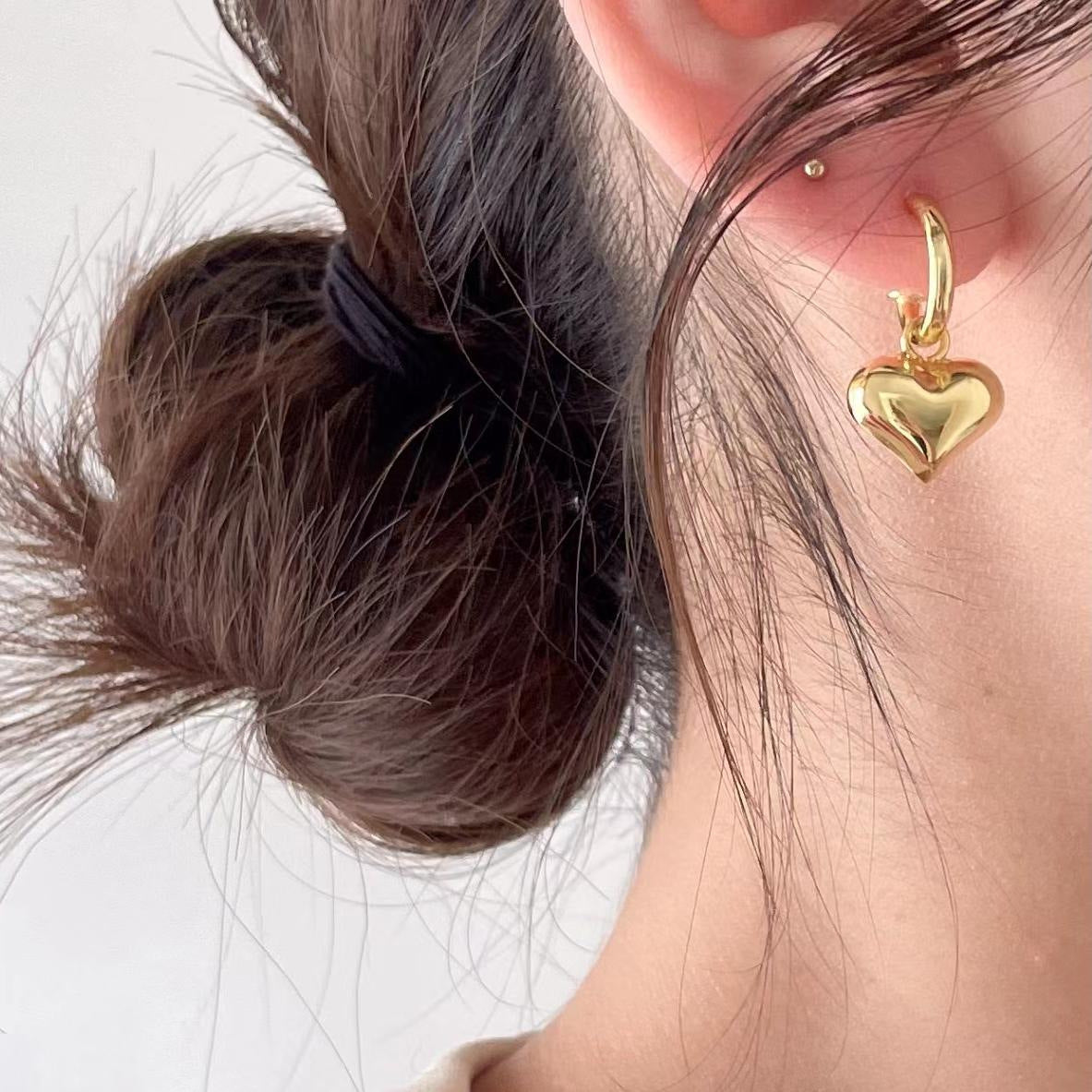 Orecchini Minimalisti a Goccia a Cuore in Argento Sterling 925 con Intarsio di Perle Placcati Oro Bianco e Oro 18K