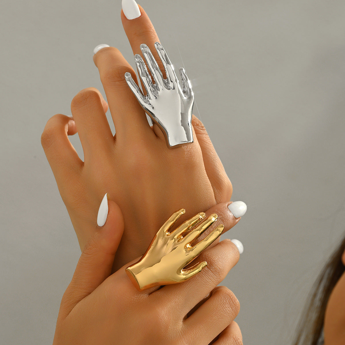 Anillo Abierto Minimalista con Forma de Mano para Mujer, de Aleación de Zinc con Acabado Chapado, Accesorio de Moda Lujoso y Ligero