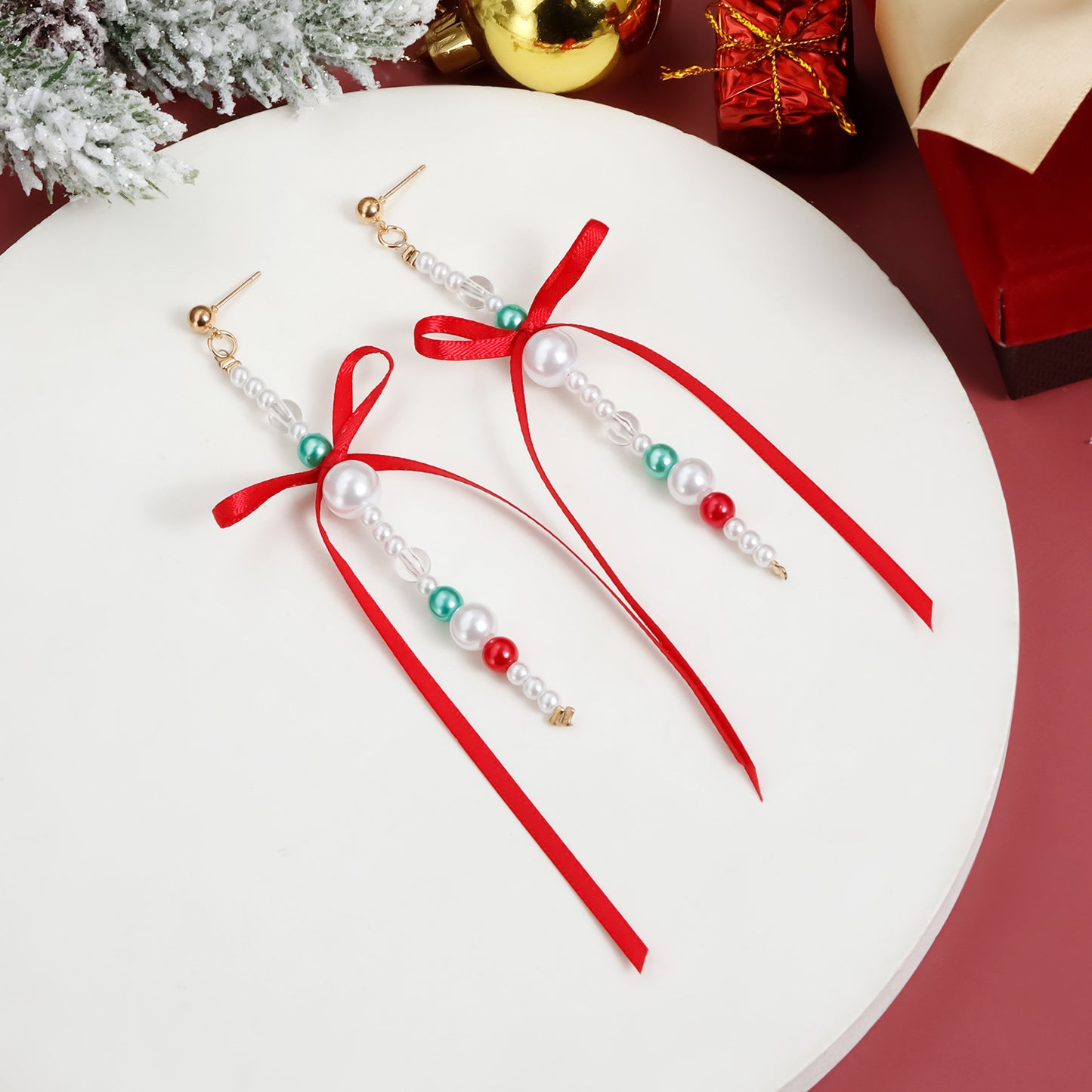 Vintage Geometric Pearl and Ribbon-Inspired Ear Studs with Zinc Alloy Base and Electroplated Finish for Women