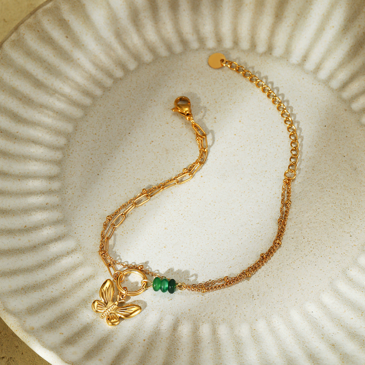 Pulsera de acero inoxidable con forma de mariposa, minimalista y a la moda, para mujer, con cuentas de piedra natural verde y acabado chapado