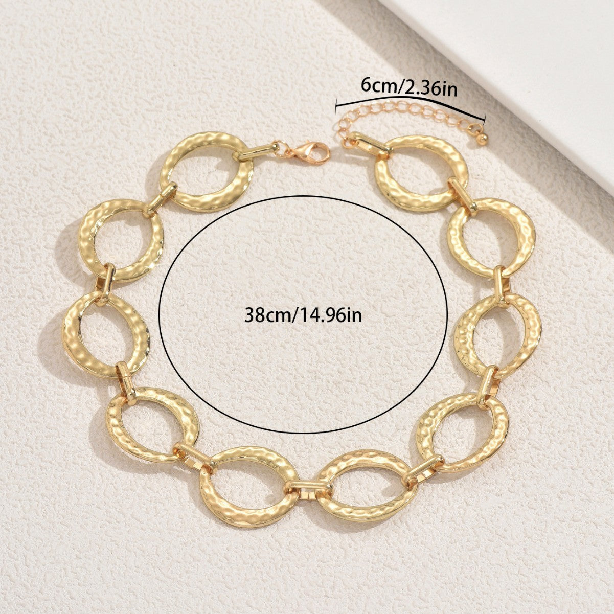 Collar colgante geométrico circular tejido para mujer de aleación de zinc con acabado galvanizado, cadena minimalista a la altura de la clavícula