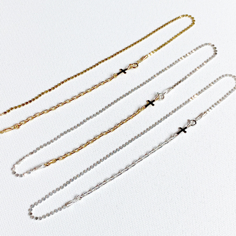 Minimalist Cross Pendant Necklace for Women in 925 Sterling Silver with Gold Plating and Geometric Design