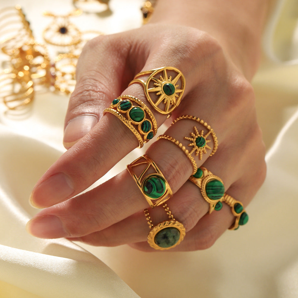 Vintage Geometric Round Emerald Green Natural Stone Stainless Steel Ring with 18K Gold Plating