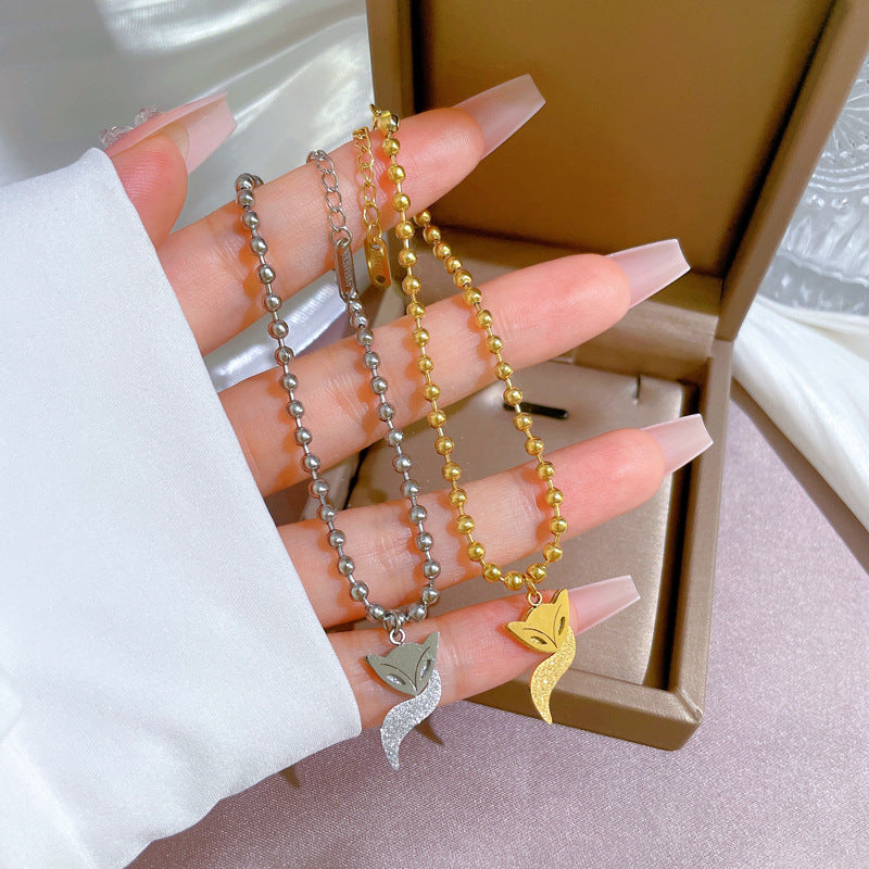 Pulsera Minimalista de Cola de Zorro con Cuentas para Mujer en Acero Titanio con Baño de Oro, Estilo Fresco y Dulce