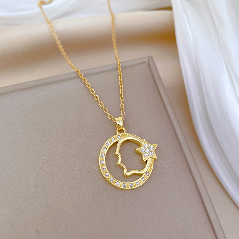 Collana a sospensione geometrica minimalista a stella in acciaio al titanio con accenti di strass per donne e uomini