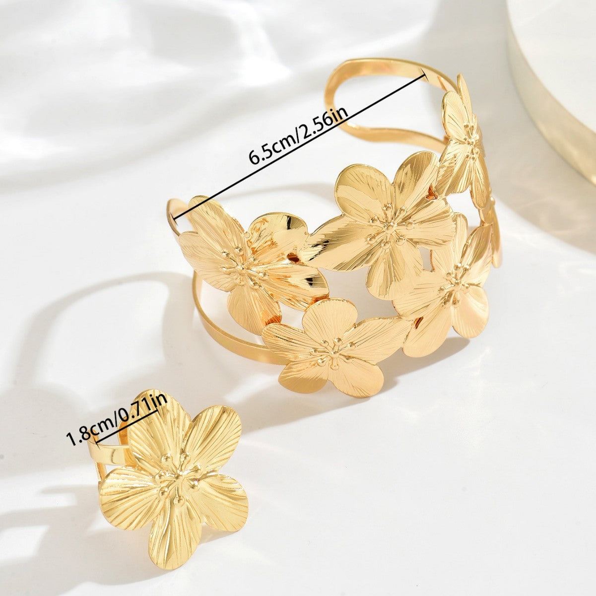 Anillo Abierto Minimalista Floral de Aleación con Diseño de Pétalos para Mujer Elegante Joyería de Mano