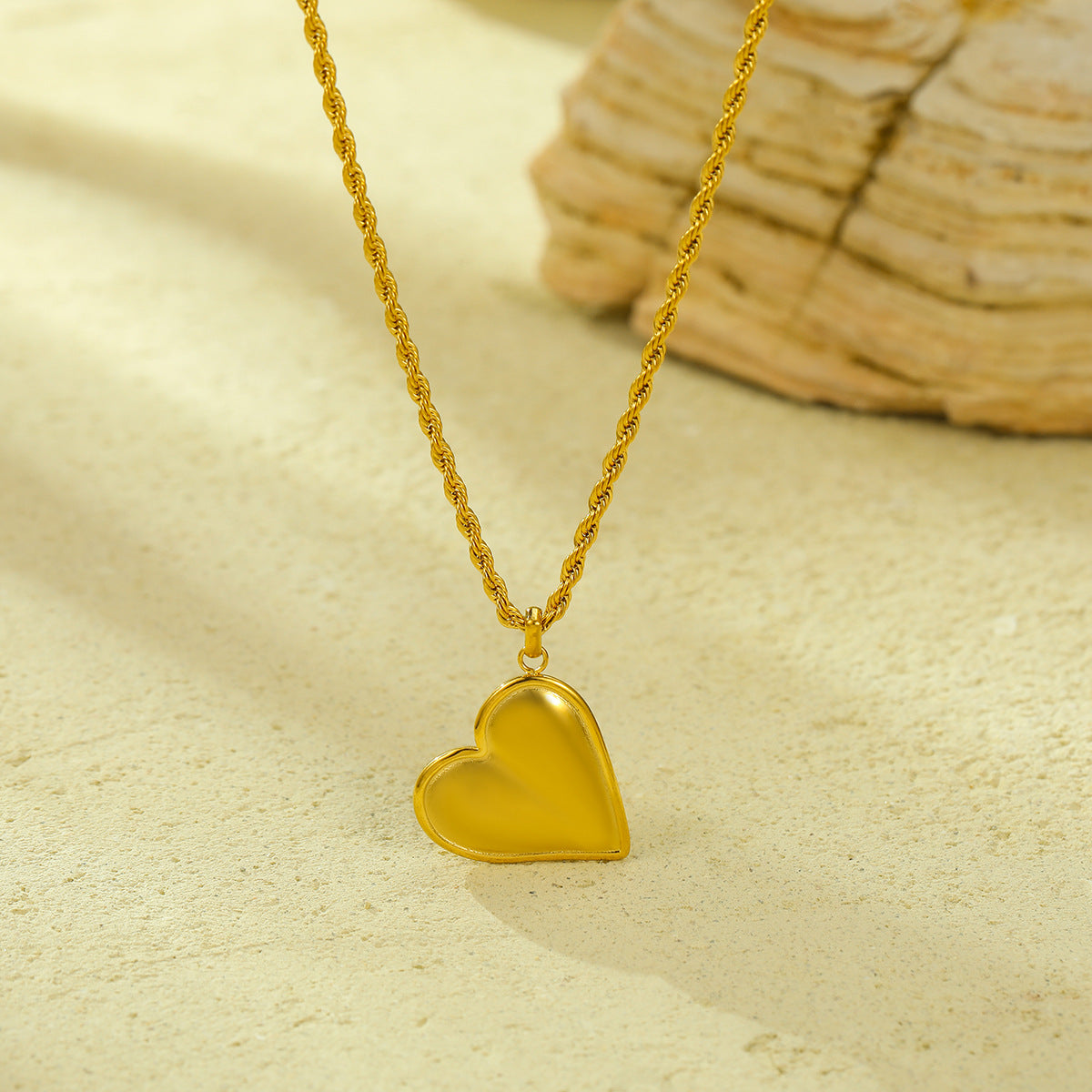 Collana a girocollo in acciaio al titanio placcato oro 18 carati, con ciondolo a cuore, stile minimalista Instagram, da donna