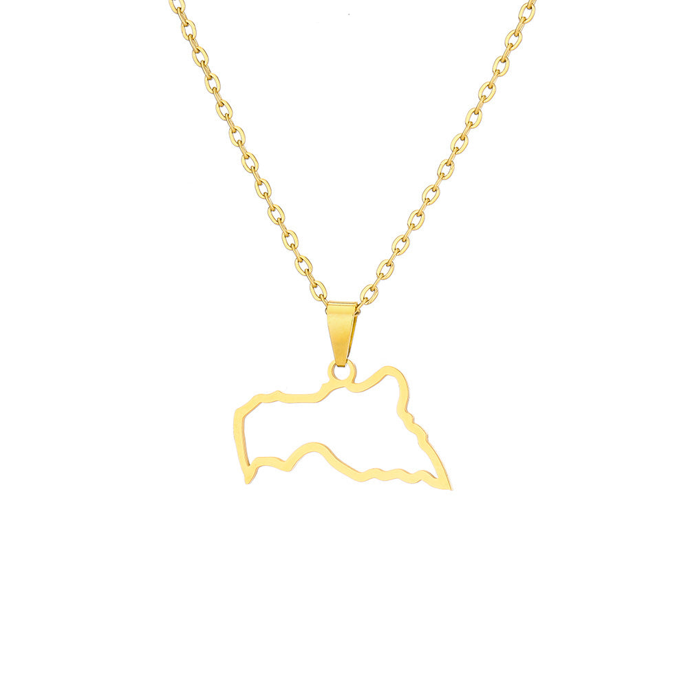 Collana con pendente etnico geometrico in acciaio inossidabile con charm in acciaio al titanio e finitura placcata su catena a O
