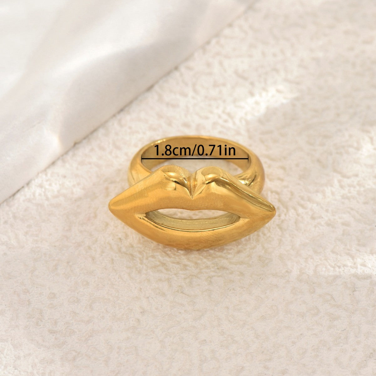 Anillo Abierto Geométrico con Forma de Labios para Mujer en Aleación de Zinc con Acabado Chapado
