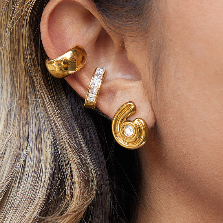 Orecchini a perno da donna minimalisti geometrici in acciaio inossidabile con zirconia, placcati oro PVD sottovuoto di lusso