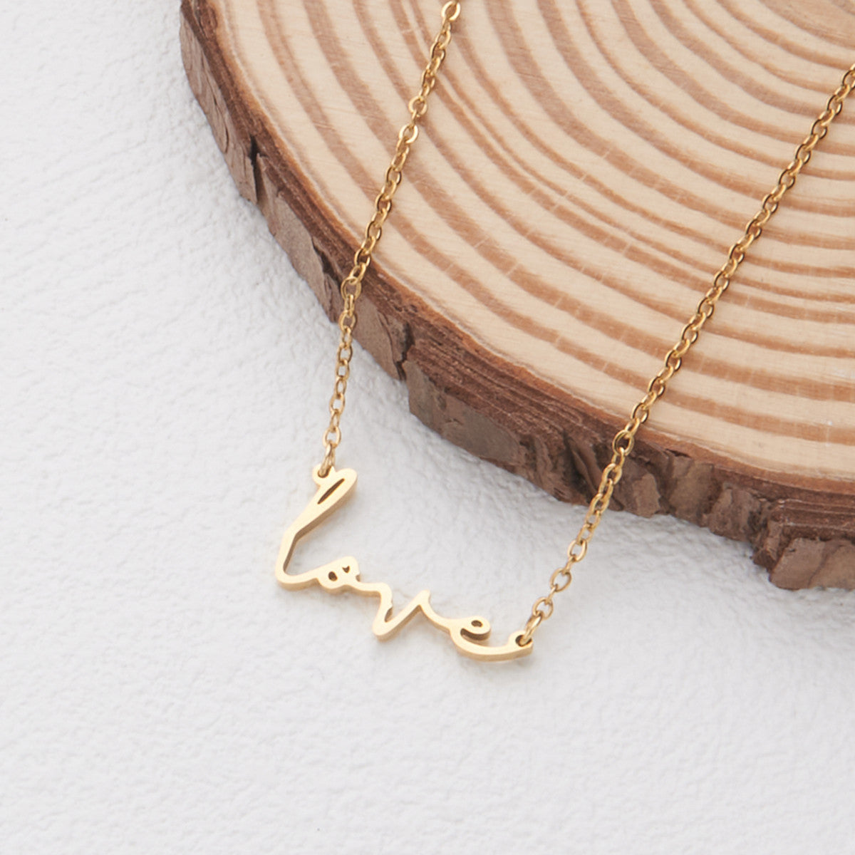 Collana con Ciondolo Lettera d'Amore Minimalista da Donna in Acciaio Inossidabile con Placcatura in Oro
