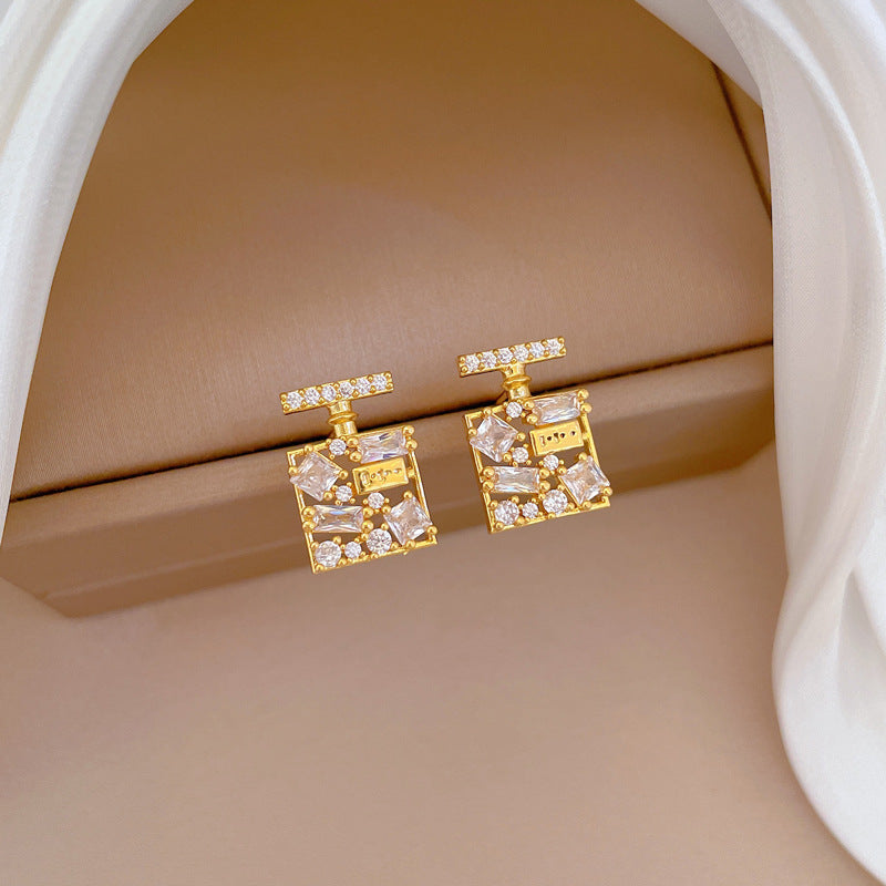 Set di collana e orecchini in acciaio al titanio con design geometrico minimalista, intarsio di strass e finitura placcata per donna