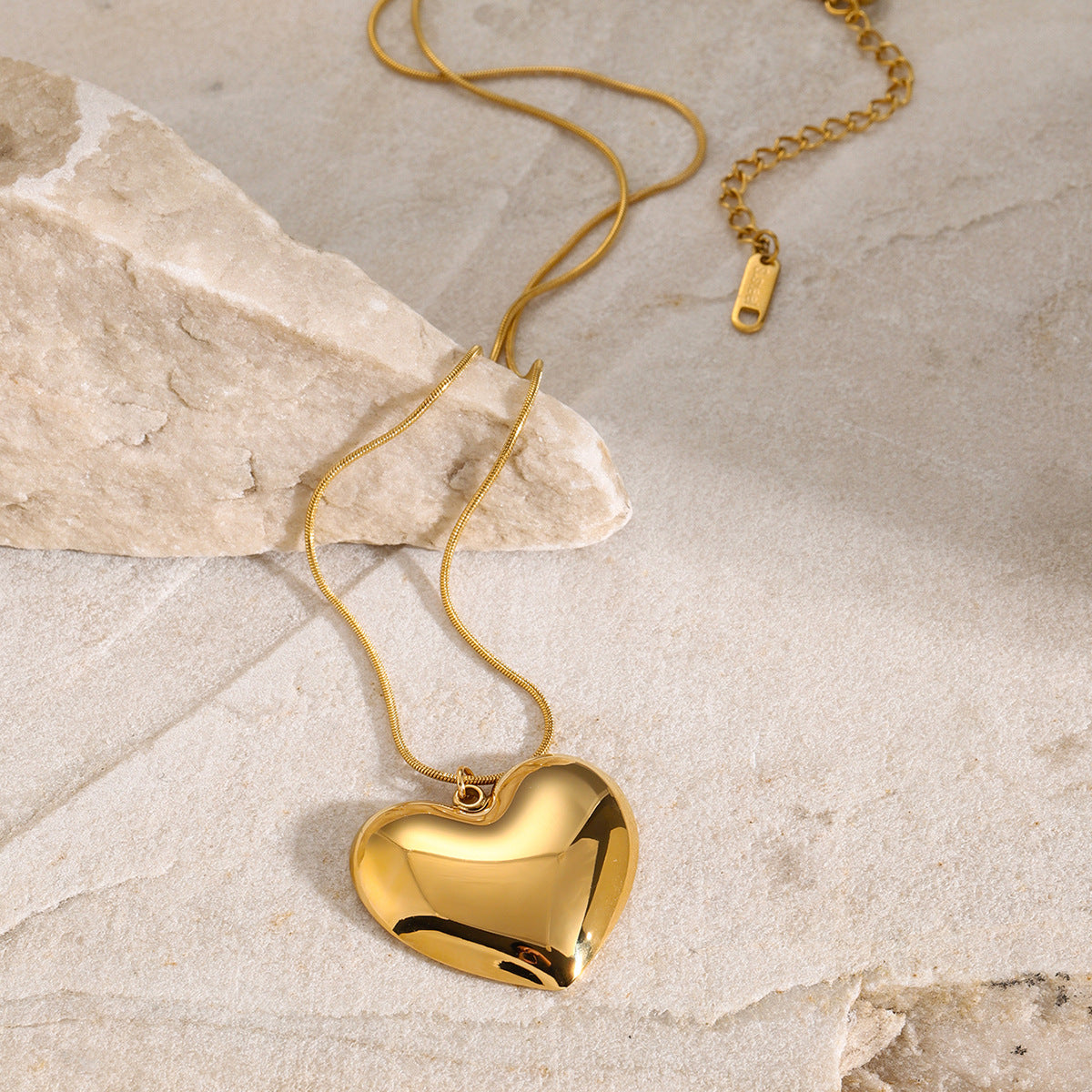 Heart Shaped Stainless Steel Plated Pendant Necklace with Snake Chain for Women