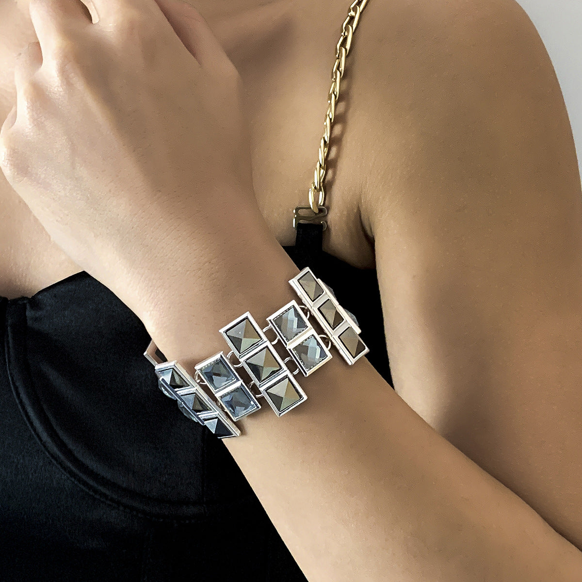 Hip-hop Geometric Alloy Plated Bracelet with Cubic Zirconia and Crystal for Unisex