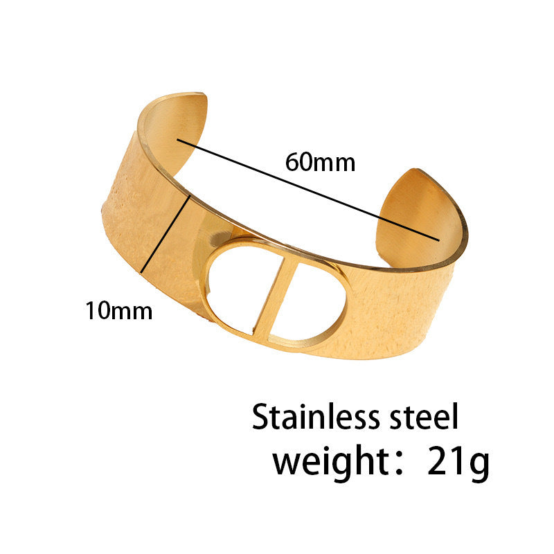 Fashionable C-Shaped Wide Titanium Steel Bracelet with 18K Gold Plating, Hypoallergenic and Tarnish-Resistant for Everyday Wear