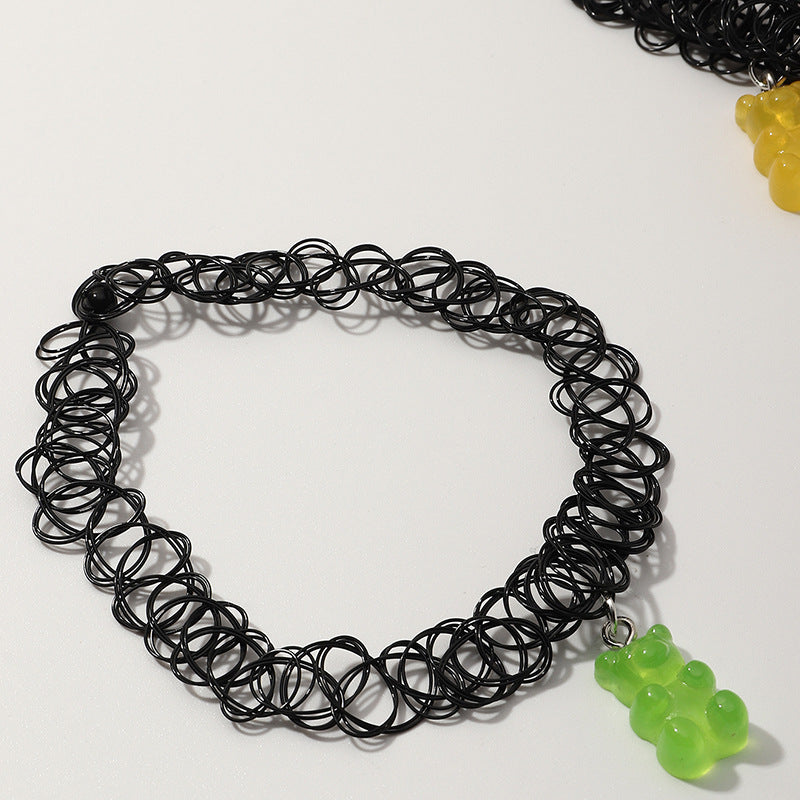 Simpatica collana choker in resina a forma di orsetto per bambini con cordino a rete elastico, set di gioielli multiuso