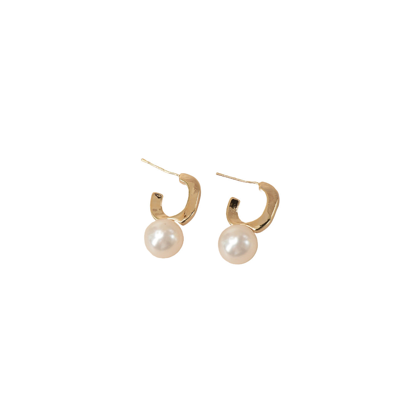 Sweet Elegant Gold Plated Brass Cubic Zirconia Pearl Inlay Earrings for Women