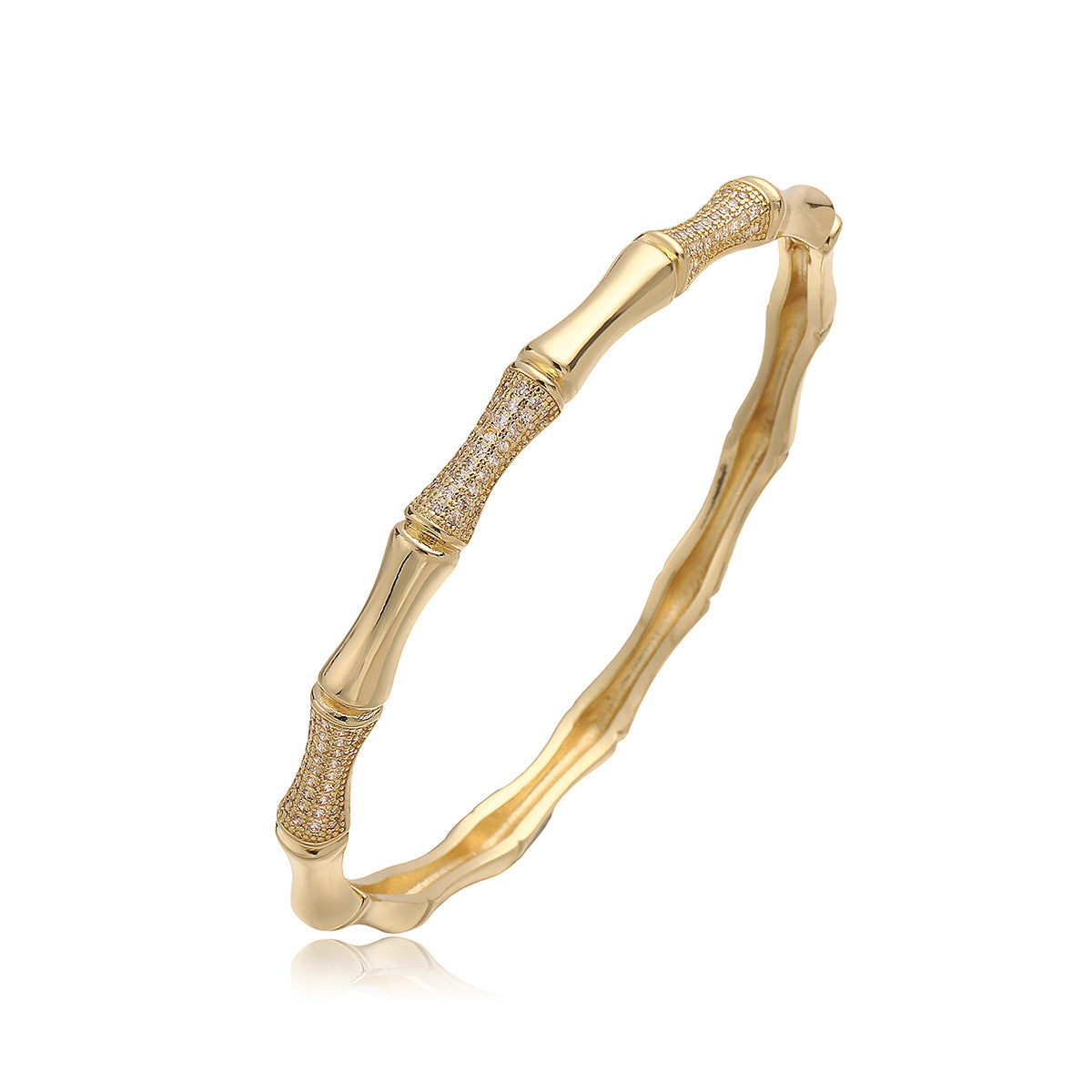 Brazalete de latón con chapado en oro de 18 quilates y circonitas incrustadas, con un diseño de bambú de inspiración vintage para mujer