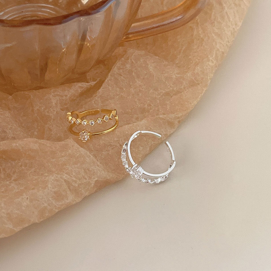 Anello in zircone in argento Sterling 925 a forma di cuore minimalista con accento quadrato smussato