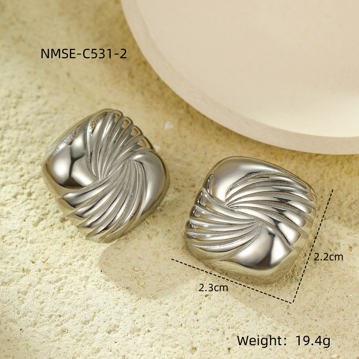 Pendientes de tuerca cuadrados huecos de acero inoxidable estilo vintage con chapado en oro de 18 quilates para mujer