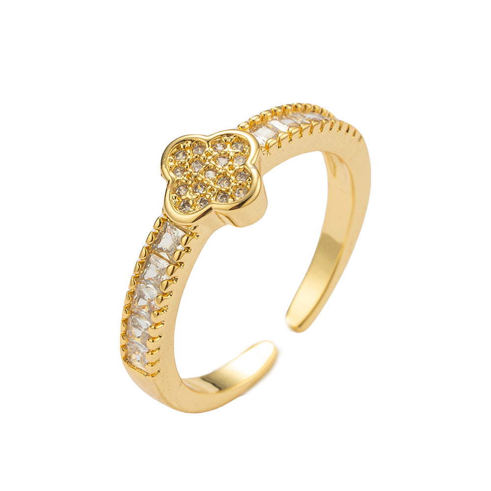 Minimalist Clover-Shaped Bracelet for Women with Gold-Plated Copper and Full Rhinestone Inlay
