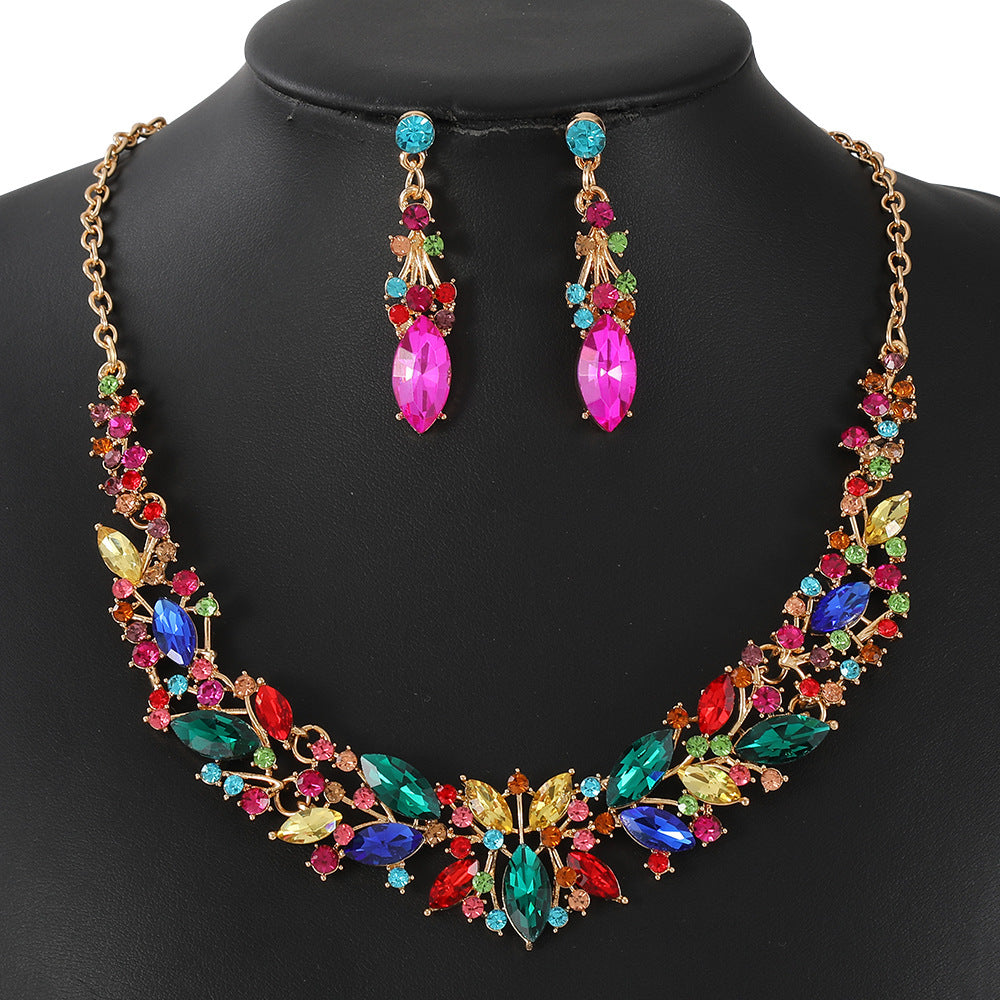 Elegant Floral and Teardrop-Shaped Alloy Necklace Set with Rhinestone Pendant, Plated Finish, for Women