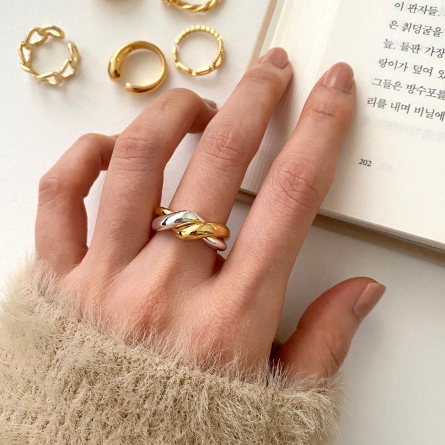 Minimalist Irregular Geometric Shape 925 Sterling Silver Ring for Women with Woven Texture
