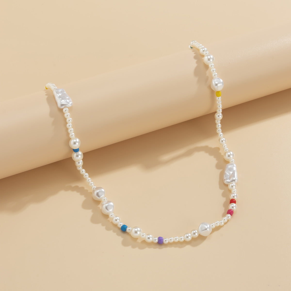 Collana Lunga con Nappe a Geometria Irregolare in Stile Bohemien da Donna con Perle Imitazione e Perline in Resina su Catena a Sfere