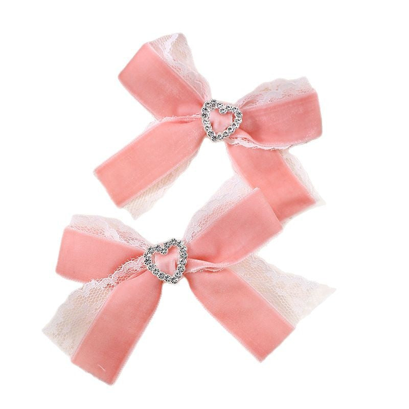 Set di mollette per capelli da bambina in pizzo a forma di fiocco in stile naturale con cuore impreziosito da strass e design a becco d'anatra