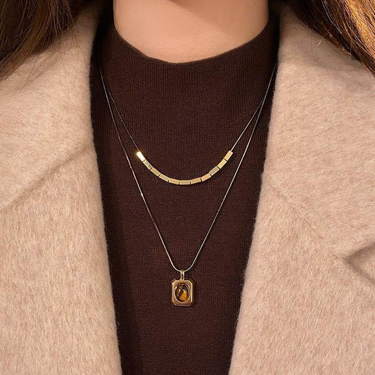 Retro Mahlede Style Gold-Plated Copper Square Pendant Necklace for Women with Geometric Design and Clavicle Chain