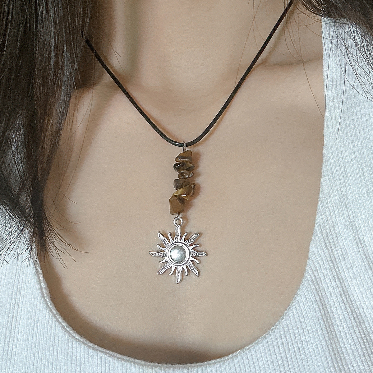 Collar de colgante rústico de mariposa con borlas, estrella, luna, amuleto de piedra irregular, cadena de aleación para mujer