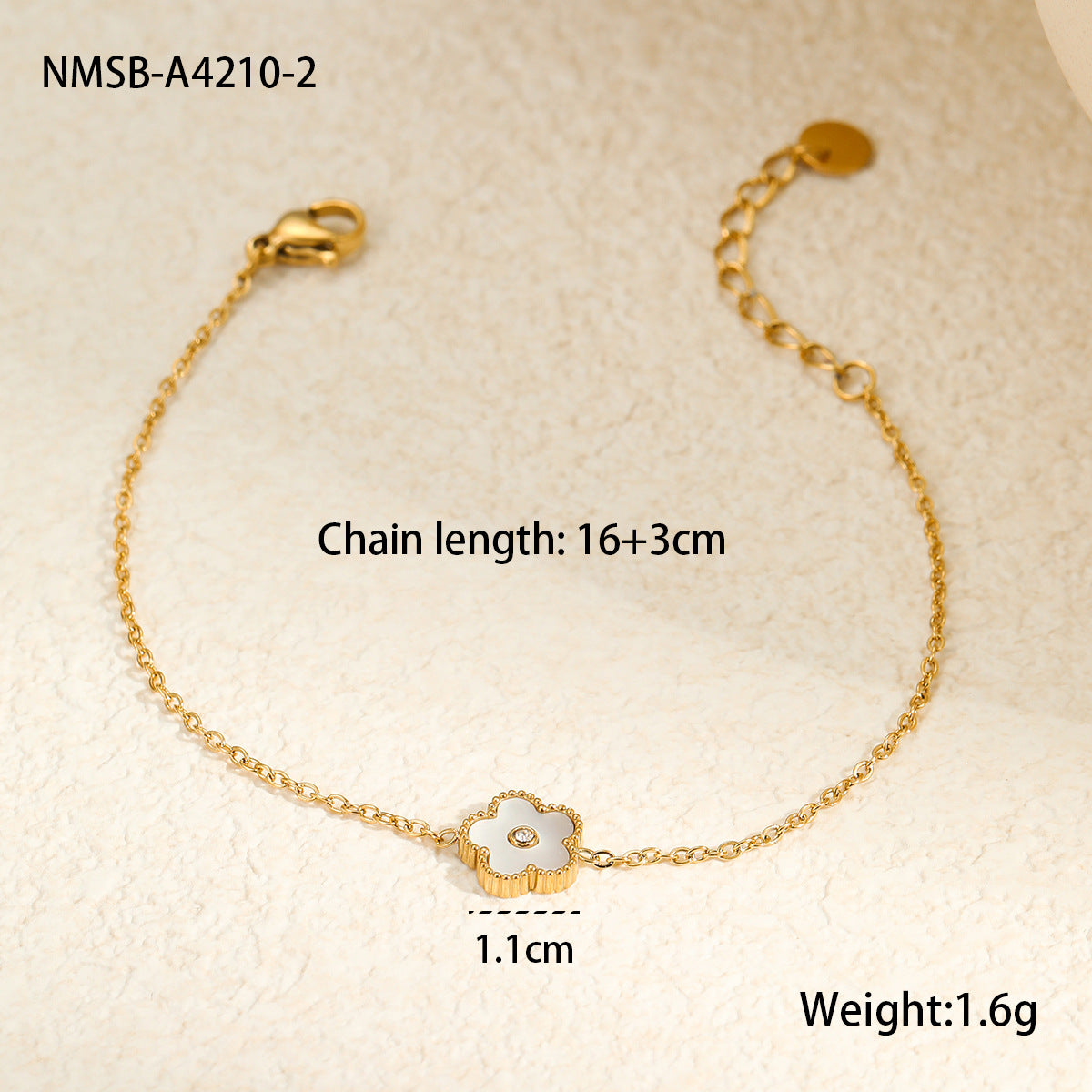 Fashion Minimalist Five-Petal Flower Mother-of-Pearl Pendant Necklace Set in Stainless Steel with Plated Finish