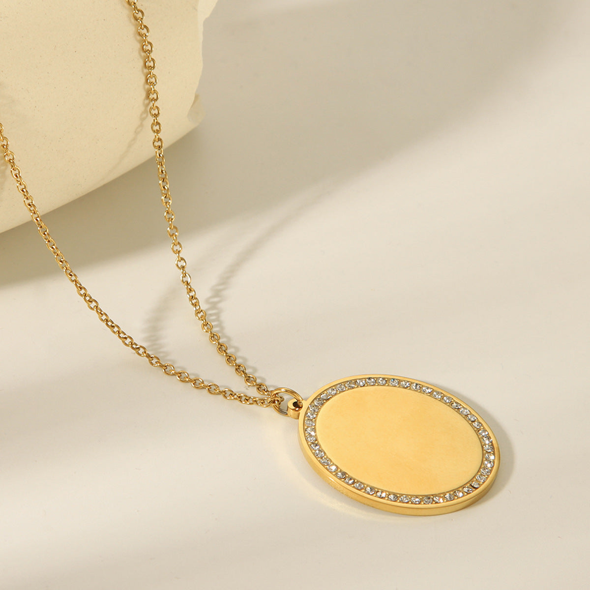 Ins Style 18K Gold Plated Titanium Steel Oval Geometric Pendant Necklace with Rhinestones for Women
