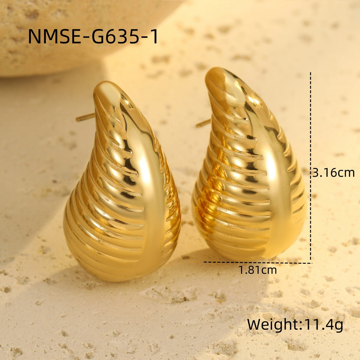 Pendientes de botón de acero inoxidable de estilo vintage con baño de oro de 18 quilates y superficie texturizada en forma de gota de agua