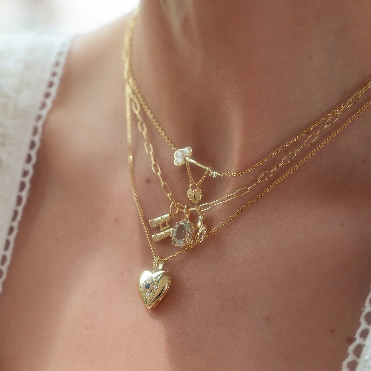 Vintage Minimalist Brass Plated Necklace with Lantern Telescope Hand Flower Telephone Wolf Stainless Steel Pendants