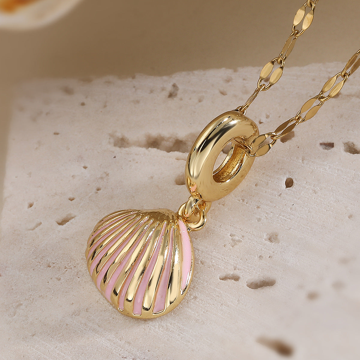 Minimalist Geometric Brass Gold Plated Drip Oil Shell Pendant Necklace for Women