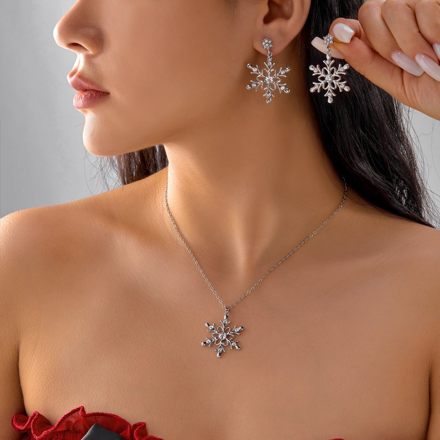 Christmas-Themed Snowflake Pendant Necklace and Earrings Set for Women Alloy with Enamel Finish and Rhinestone Inlay