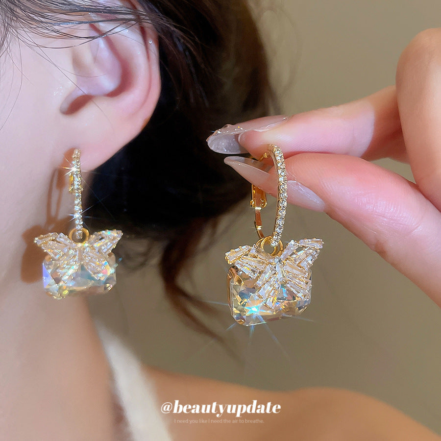 Orecchini a Cerchio Eleganti e Lussuosi da Donna con Zirconi Quadrati a Farfalla, Intarsi di Strass e Perni in Acciaio Inossidabile