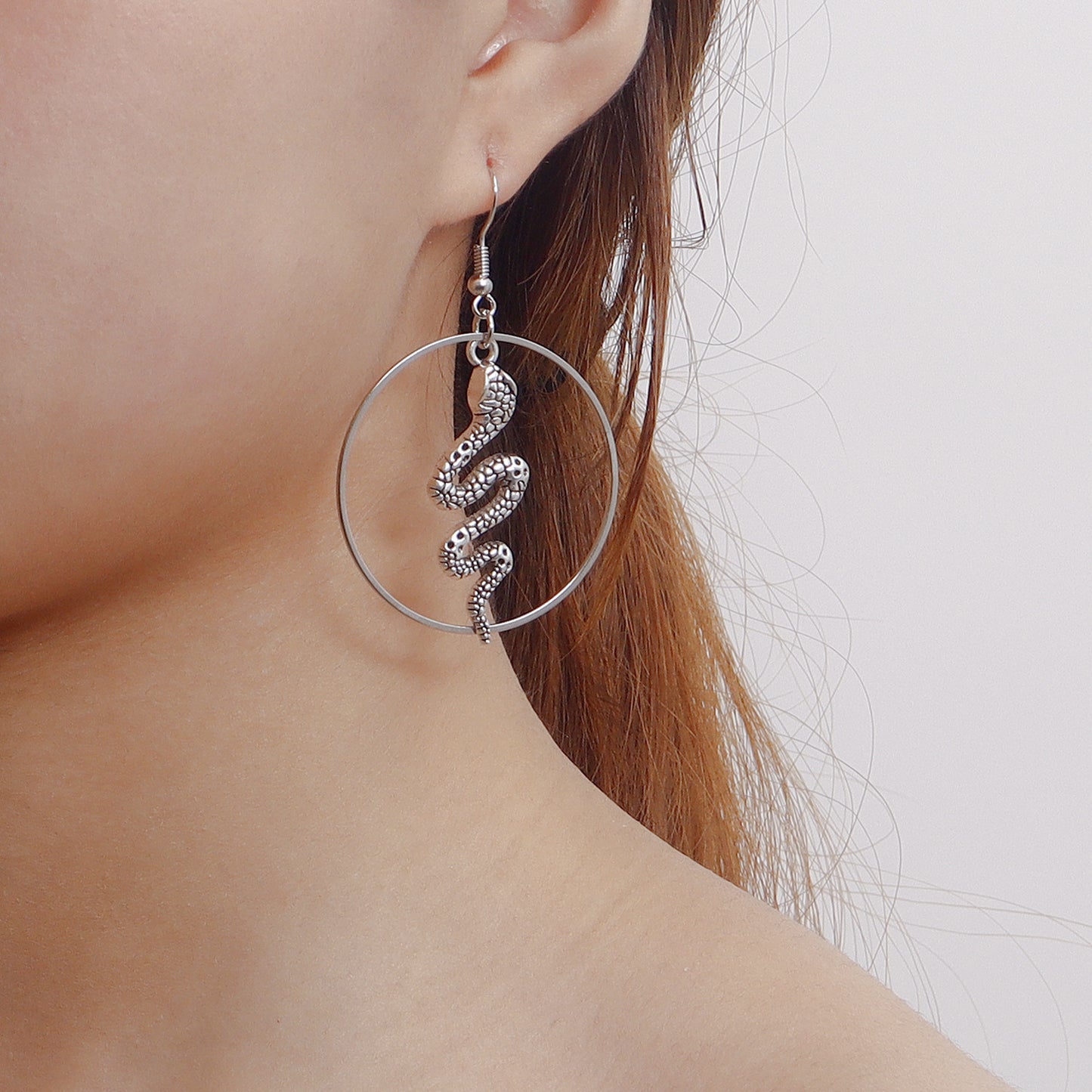 Dark Glamorous Snake-Shaped Alloy Ear Studs with Plated Finish for Women