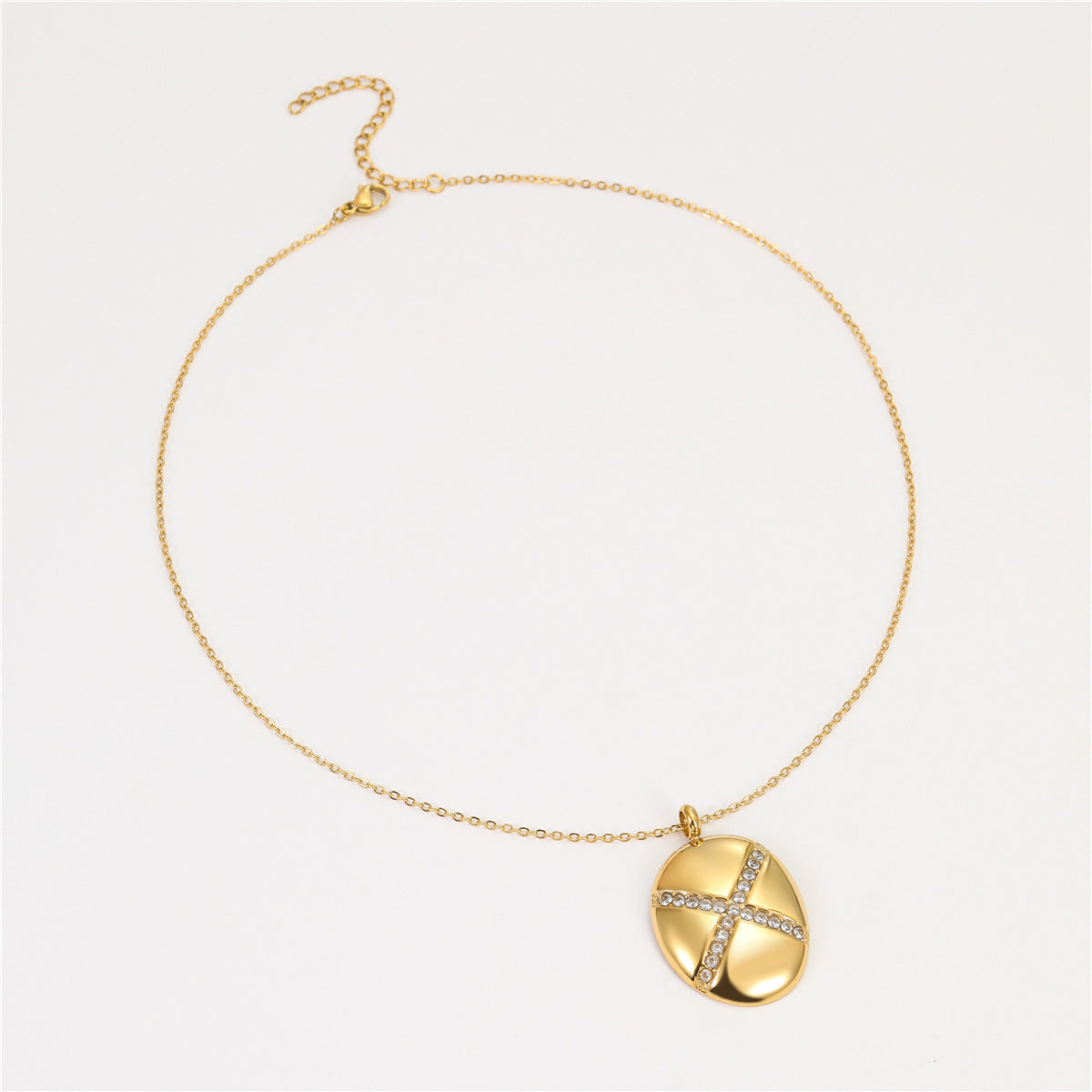 Conjunto de collar y pendientes de acero inoxidable con diseño geométrico y con incrustaciones de pedrería para mujer