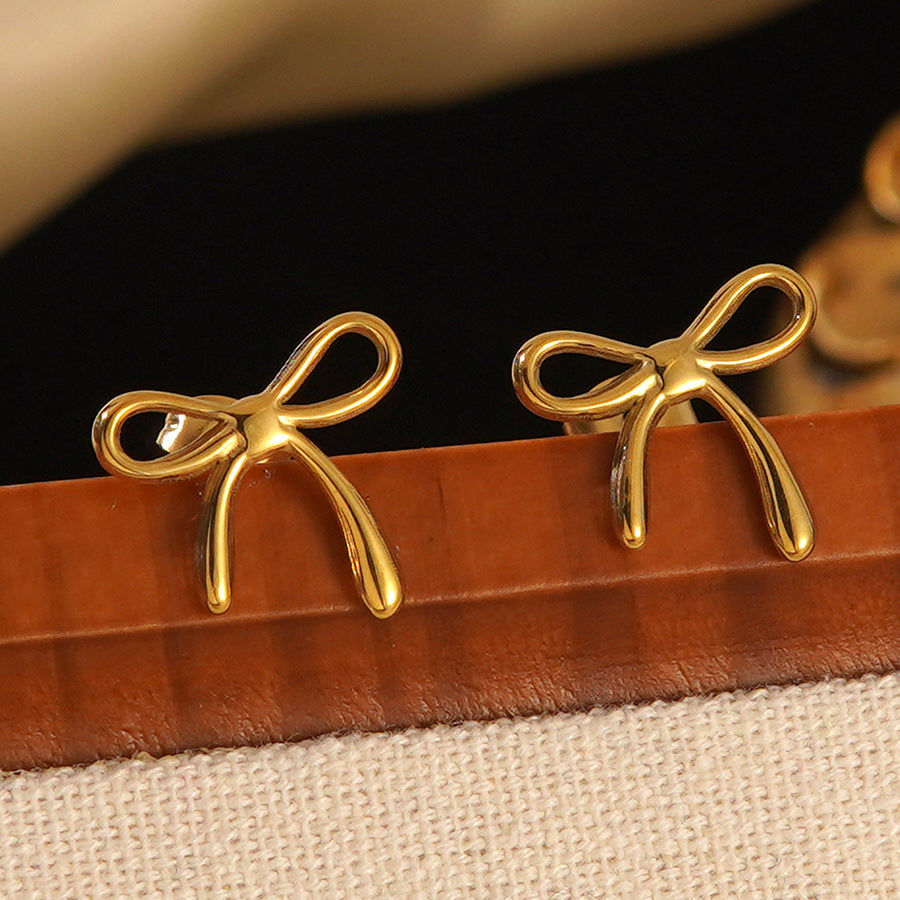 Set collana e orecchini a stella marina con fiocco conchiglia smaltato in acciaio inossidabile e titanio con catena a cavo per donna