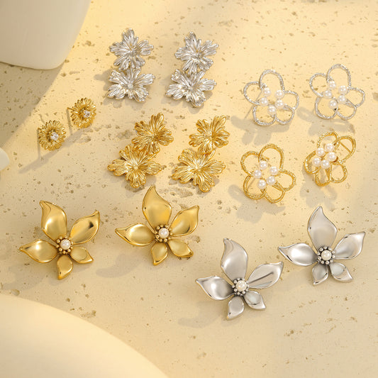 Floral-Shaped Stainless Steel Stud Earrings with 18K Gold Plating and Pearl Accents for Women