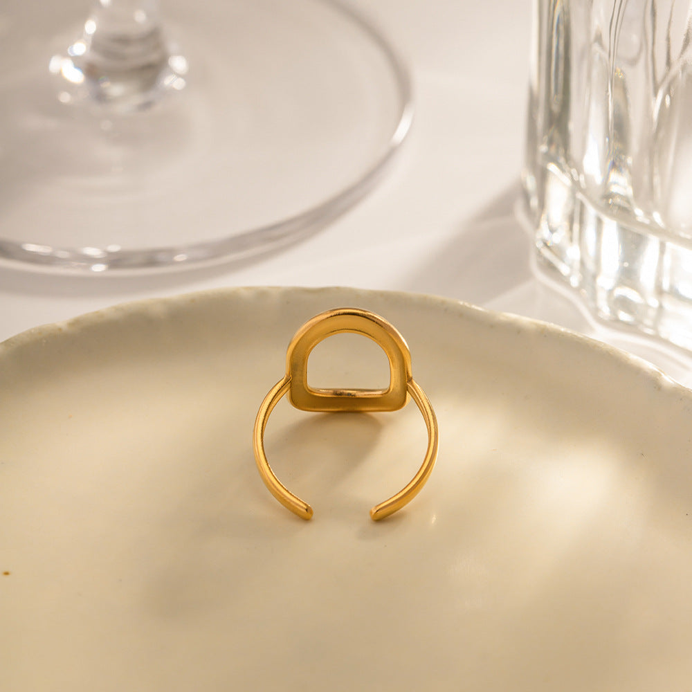 Anello geometrico rettangolare cavo in acciaio inossidabile con placcatura in oro 18 carati per gioielli di moda da donna