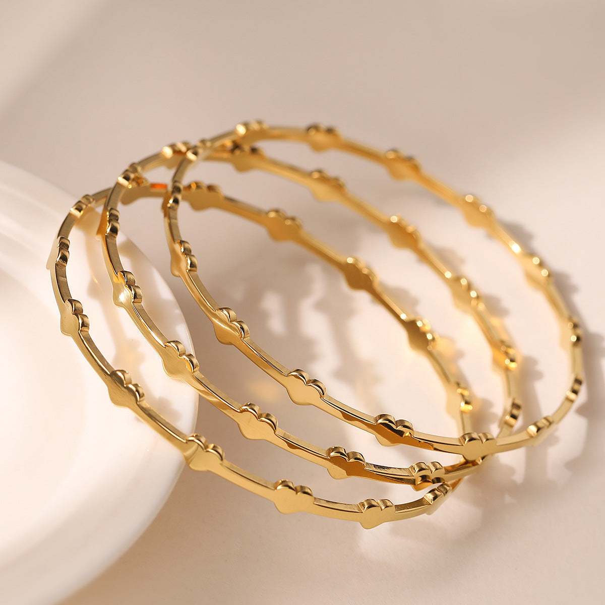 Minimalist 18K Gold Plated Heart Stainless Steel Bracelet for Women
