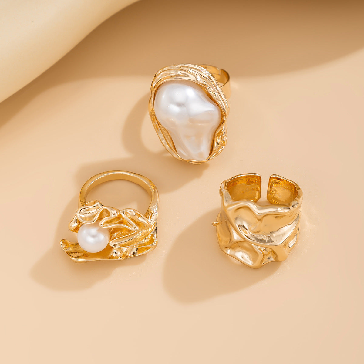 Sweet Geometric Baroque Pearl Alloy Plated Ring Set for Women